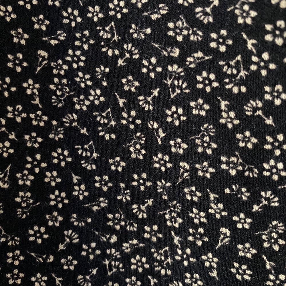 Black Vintage Style Floral Flare Pants - Picture 5 of 6